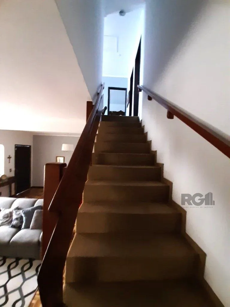 Imagem Casa 210m² - 3 dormitórios, 2 vagas