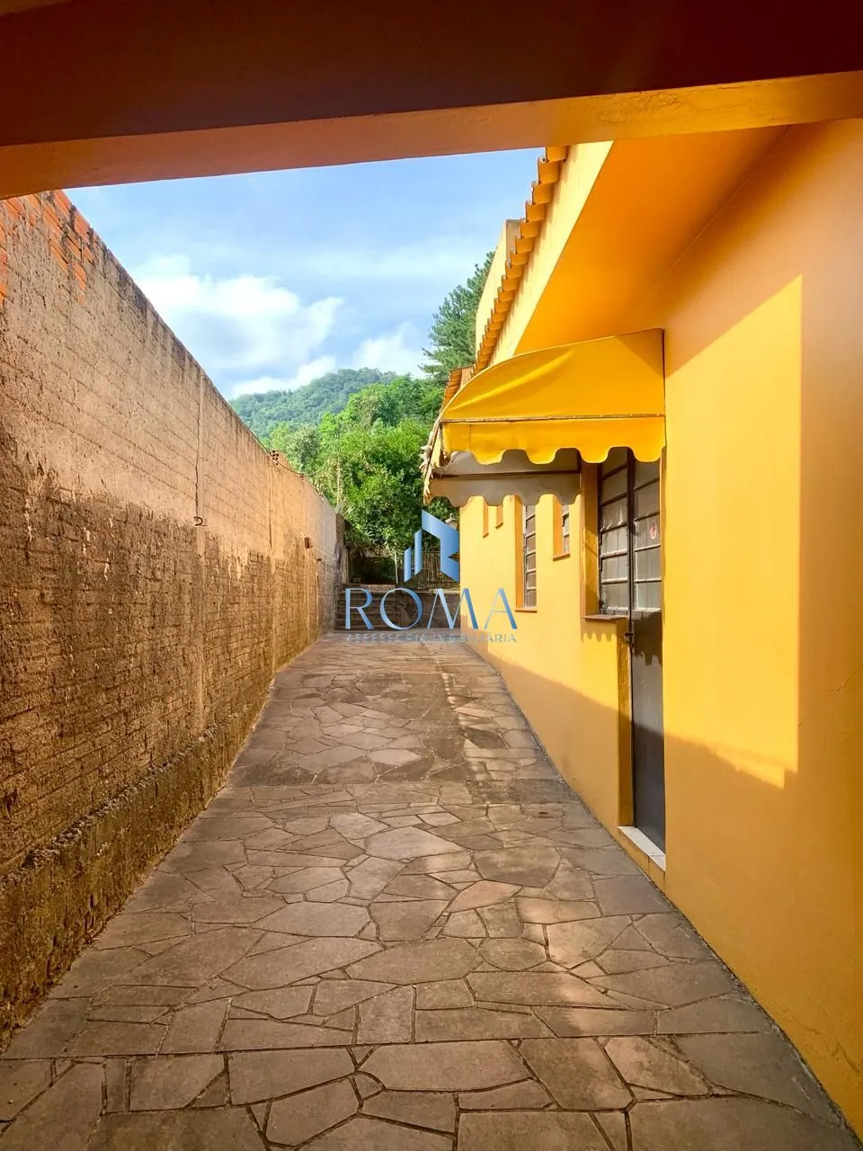 Imagem Excelente terreno localizado no Bairro Perpétuo Socorro, com 03 casas construída