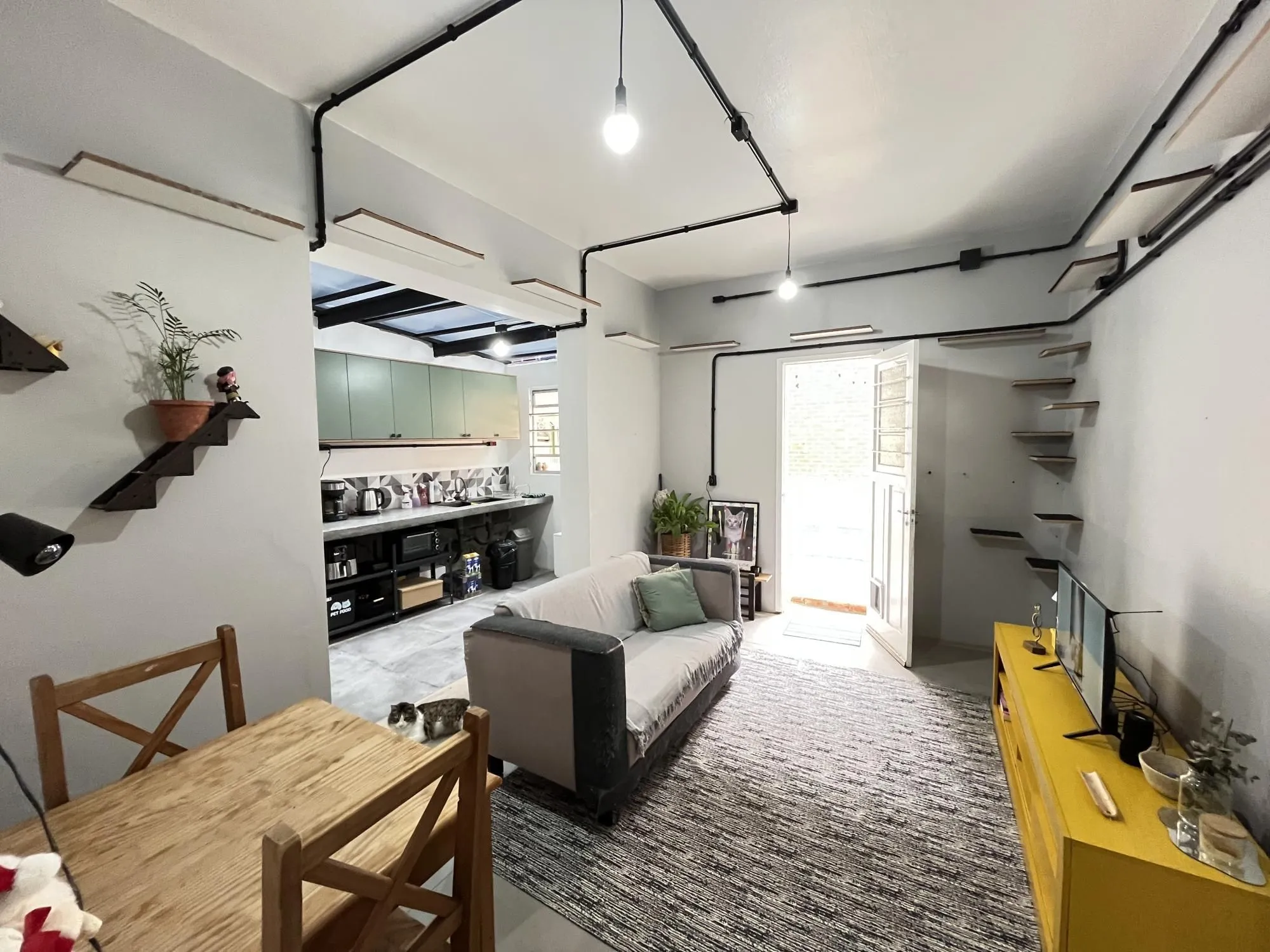 Imagem Apartamento de 2 quartos no bairro Menino Deus em Porto Alegre