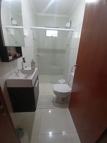 Imagem Vendo está casa ou troco por casa em condomínio