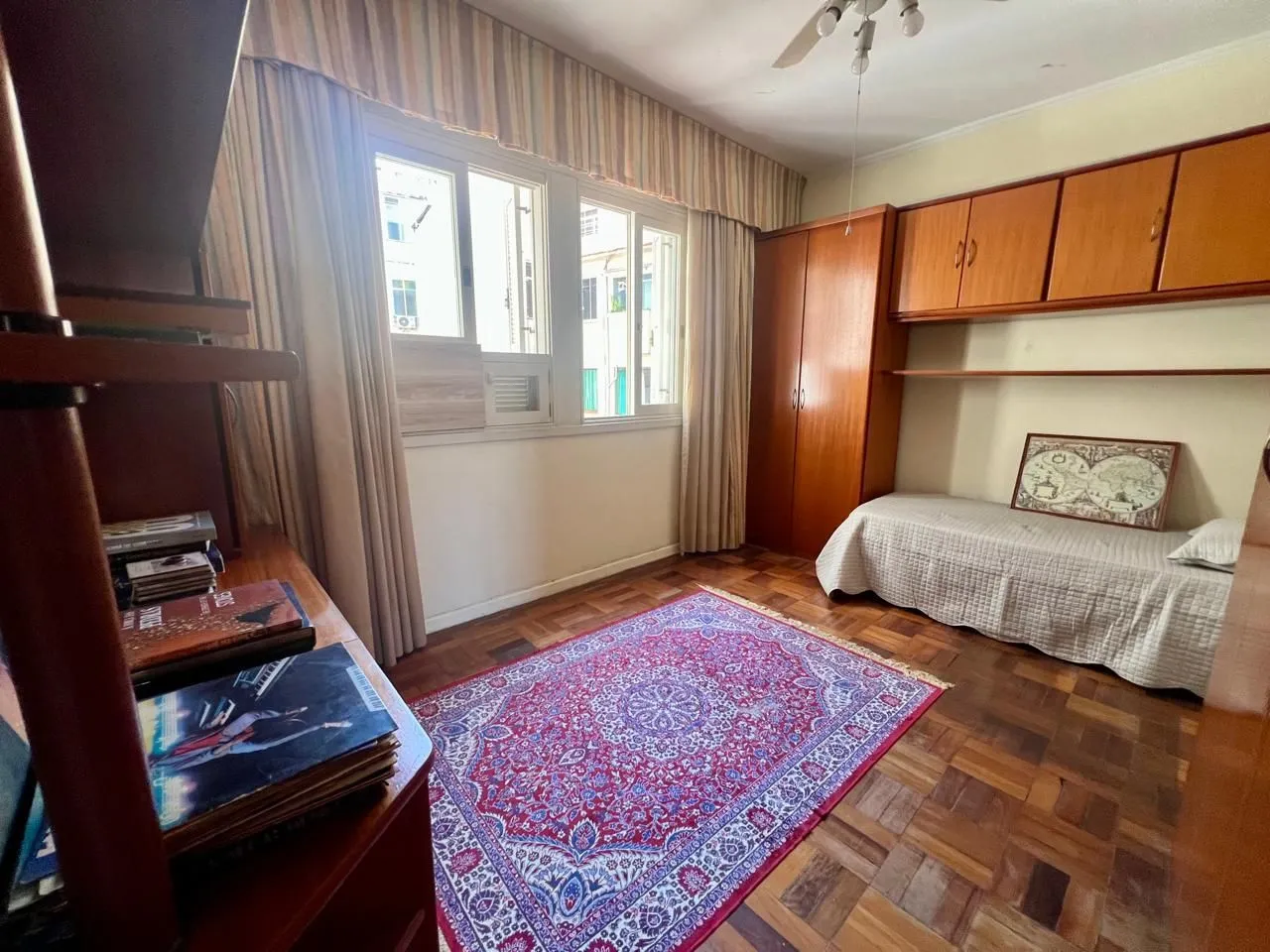 Imagem Apartamento 3 dormitórios com 80m2 no bairro Floresta.