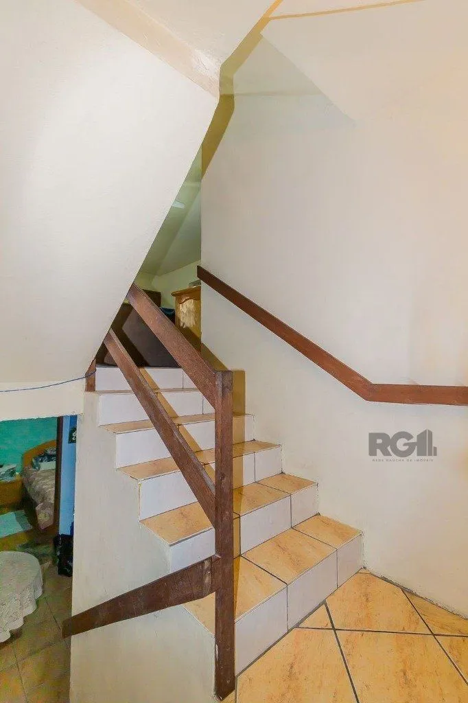 Imagem Casa 242m² - 5 dormitórios, 6 vagas no bairro Cristo Redentor