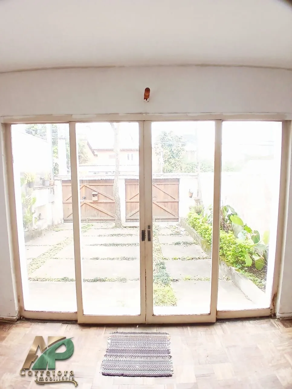 Imagem Casa à Venda em Santo Amaro: 3 Dorms (1 Suíte) + Edícula | Oportunidade Única!