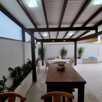 Imagem Apartamento com 4 quartos sendo 2 suites, 2 vagas a poucos passos dos Colégios Catarinense e Menino...
