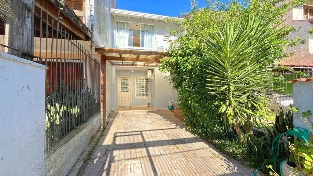 Imagem Casa 2 dormitórios no bairro hípica