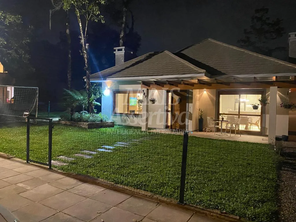 Imagem Excelente casa à venda na Serra Gaúcha, no município de Gramado/RS-3 dormitórios