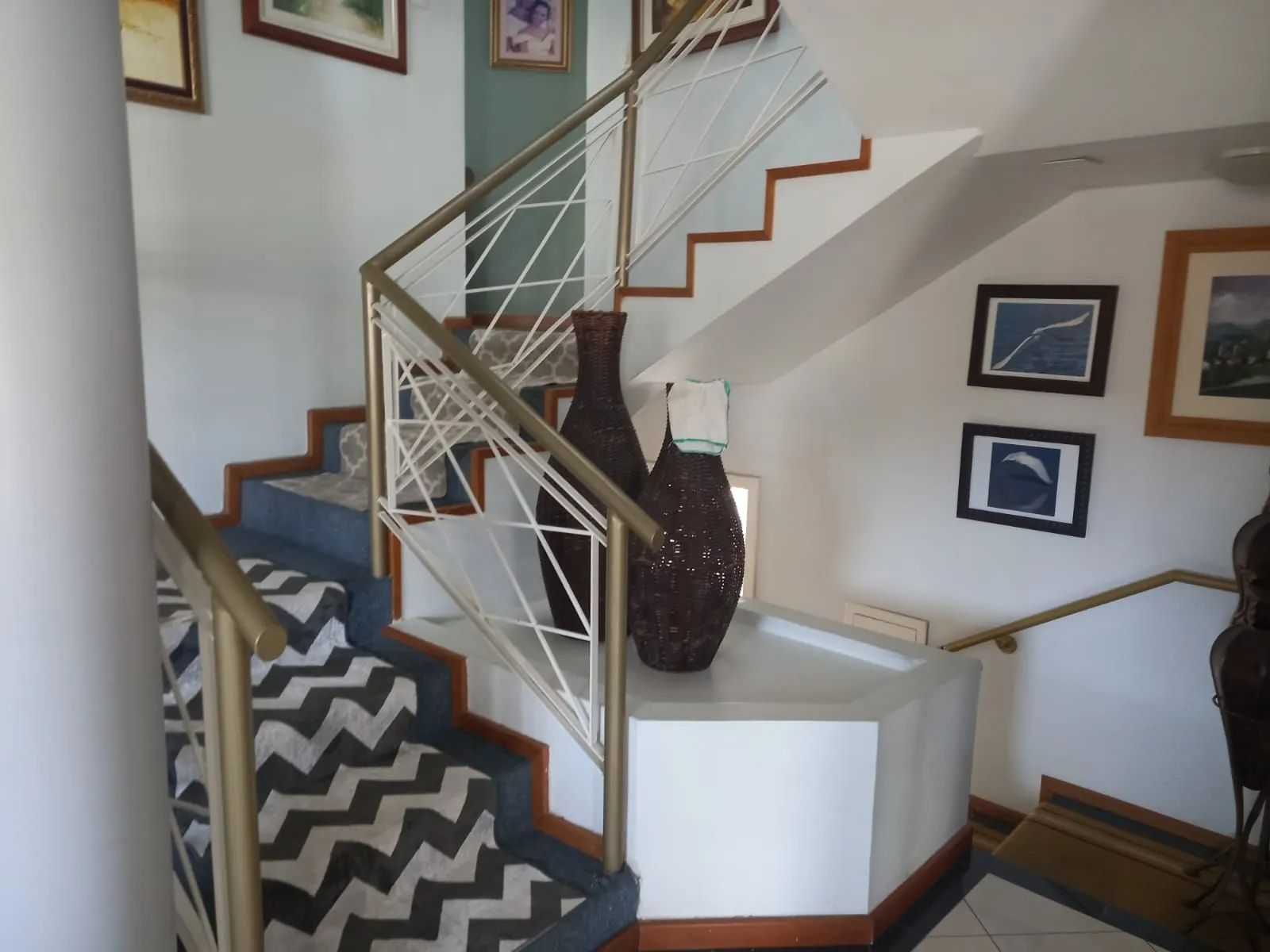 Imagem Vende-se sobrado com 5 quartos (3 suítes), 428m² e 3 vagas - Alto Petrópolis