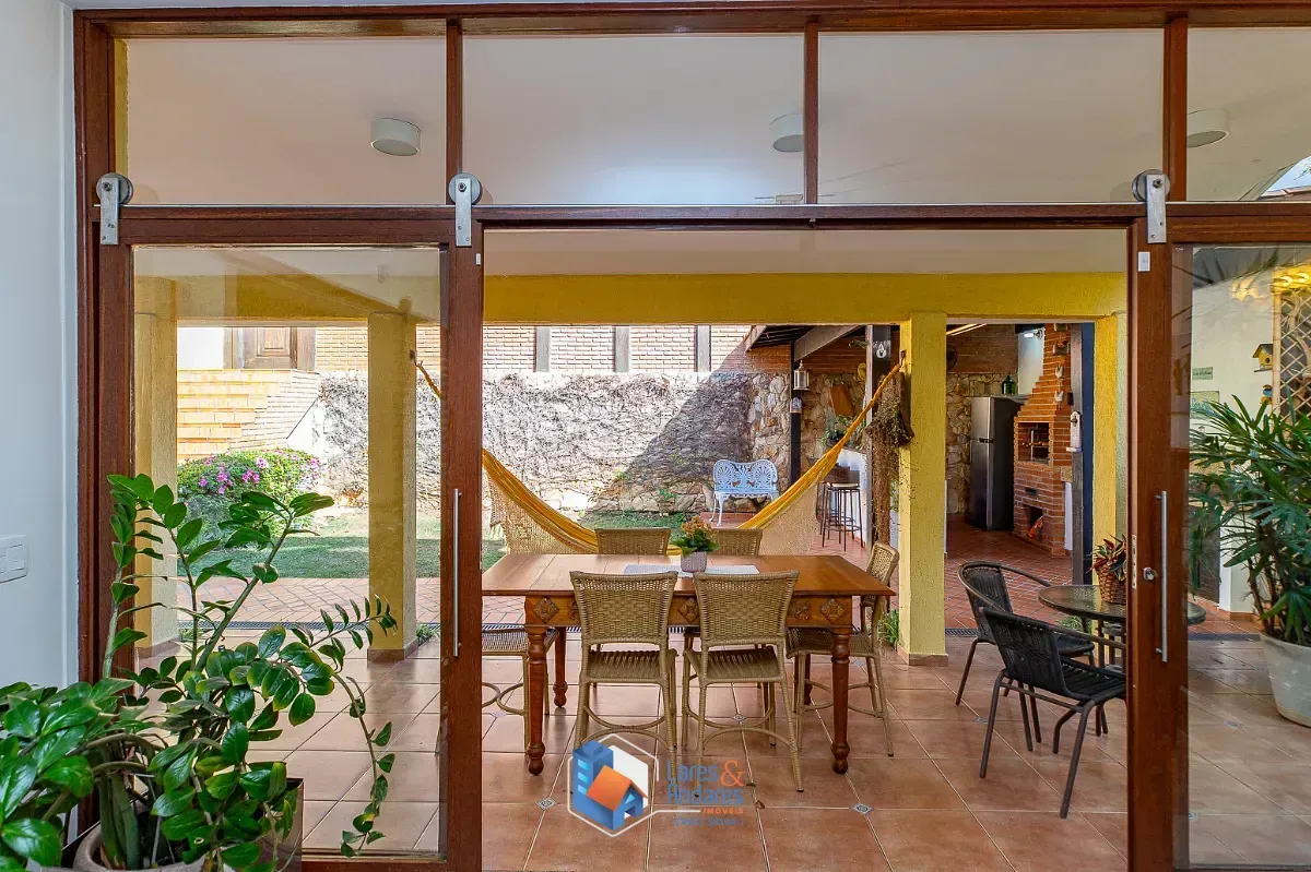 Imagem Sobrado para venda em Vila Madalena com 4 quartos, sendo 2 suítes, 351m²