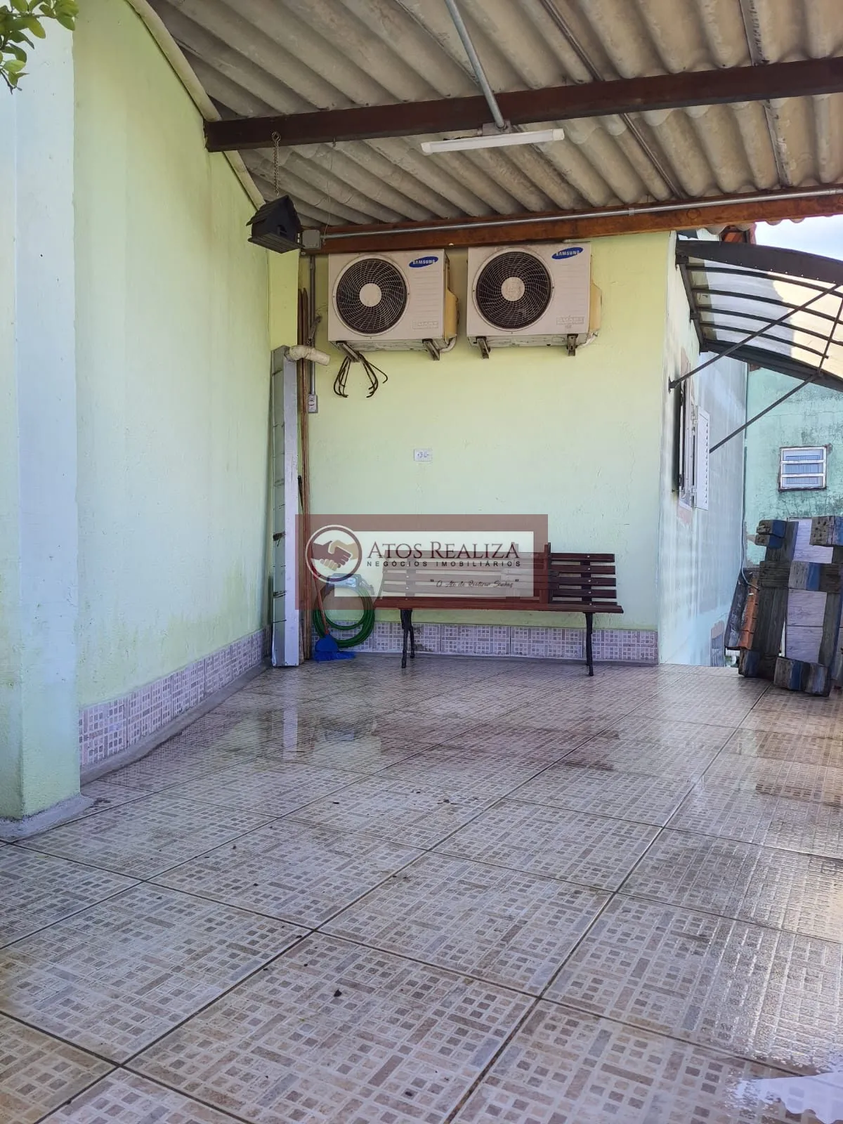 Imagem Vendo Oportunidade em Americanopolis. Sobrado 3 Dormitórios, 3 banheiros, banheira de hidromassagem, 4 vagas, Churrasqueira de 56m2, Valor de Oportunidade, R$: 590.000. Aproveite.