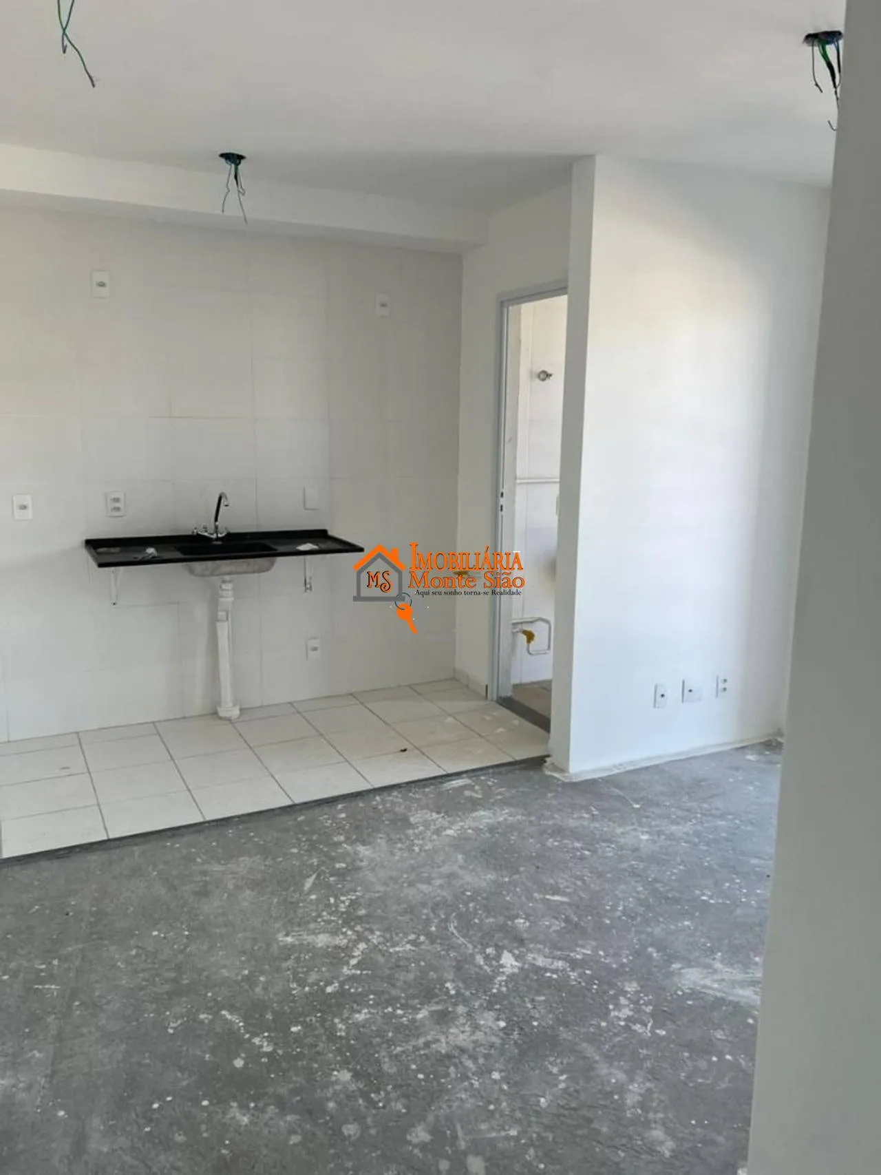 Imagem Apartamento com 2 dormitórios à venda, 43 m² por R$ 370.000,00 - Água Chata - Guarulhos/SP