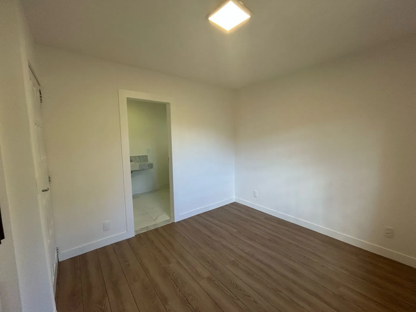 Imagem Casa em Condomínio para Venda em Petrópolis / RJ no bairro Cuiabá