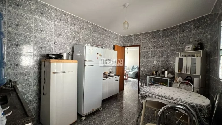 Imagem Casa de 3 dormitórios no bairro Vila Celeste, em Uberaba - Imperdível!