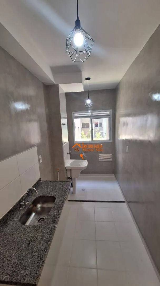 Imagem Apartamento com 2 dormitórios à venda, 46 m² por R$ 250.000,00 - O Pequeno Coração - Itaquaquecetuba/SP