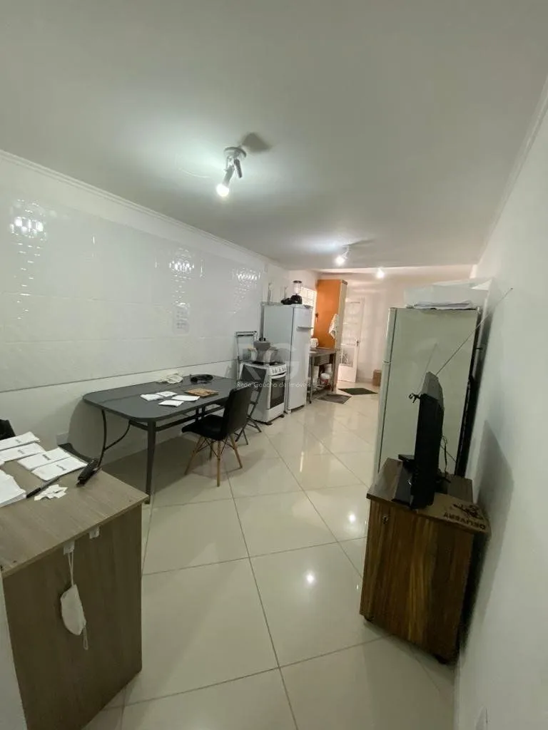 Imagem casa - 4 dormitórios - 3 vagas - 170 m² - Menino Deus