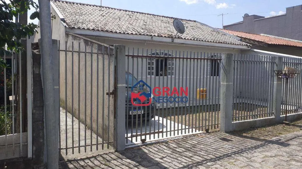Imagem Casa com 2 Quartos, 3 Banheiros, Barracão e Casa nos Fundos com Entrada Independente