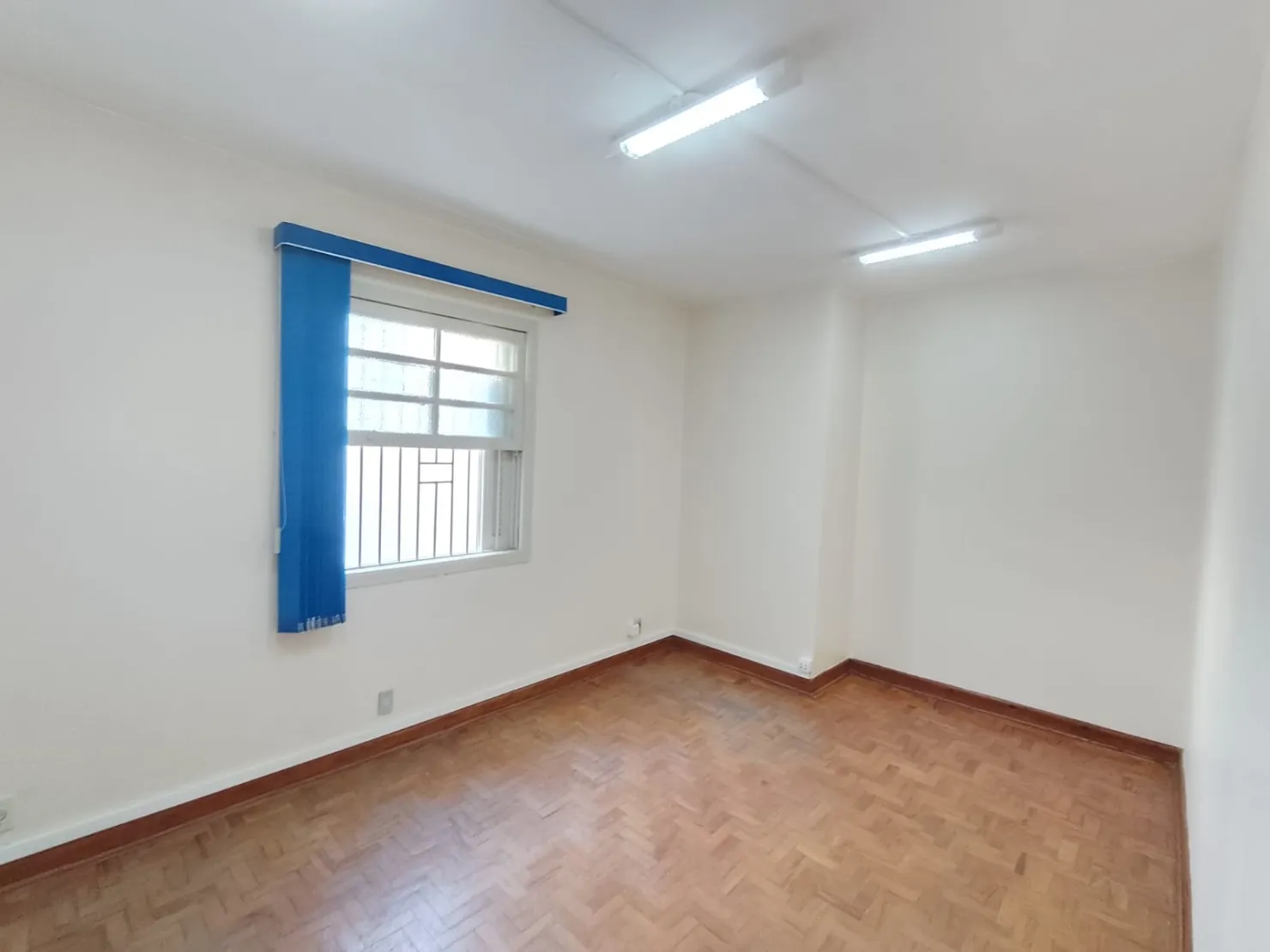 Imagem Comercial para Locação 4 Suites, 3 Vagas, 183M², Jardim das Nações, Taubaté - SP