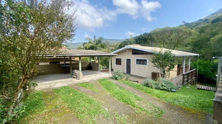Imagem Oportunidade Imperdível: Casa à Venda em Encantada, Garopaba-SC!