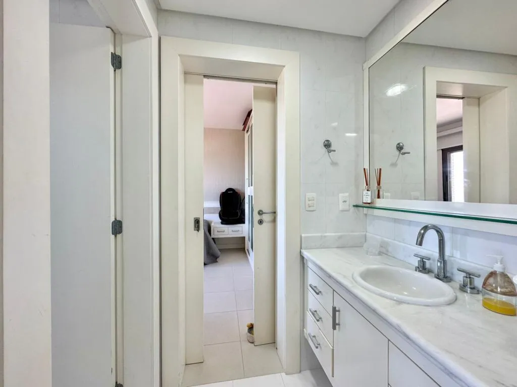 Imagem Apartamento 4 Dormitórios - Bairro Navegantes