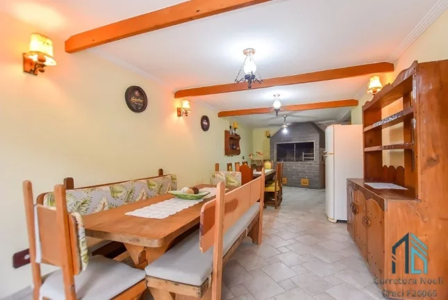 Imagem Casa a venda 05 quartos sendo 03 suítes, no Ahú/São Lourenço em Curitiba Pr
