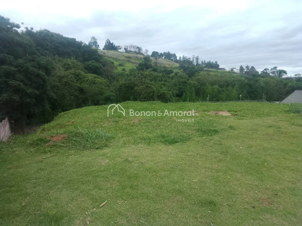 Imagem Lote/Terreno à Venda com 332 m² em Campinas/SP