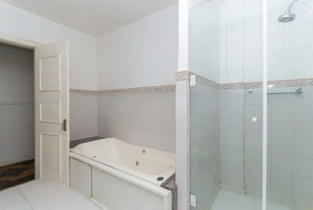 Imagem Apartamento de 3 dormitórios à venda no Bairro Centro Histórico - Porto Alegre