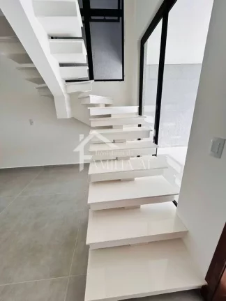 Imagem Geminado Alto Padrão Glória com 3 suítes