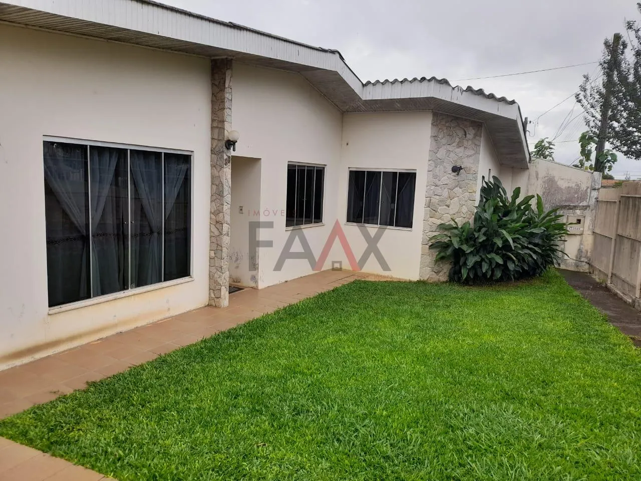 Imagem Ótima casa ampla à venda no Bairro dos Estados, GUARAPUAVA - PR