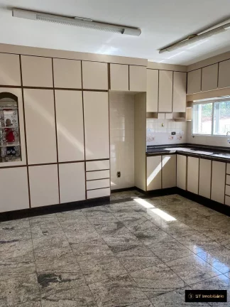 Imagem Alugo Casa - Ótima Localização para Clínica, Comércio ou Moradia em Atibaia