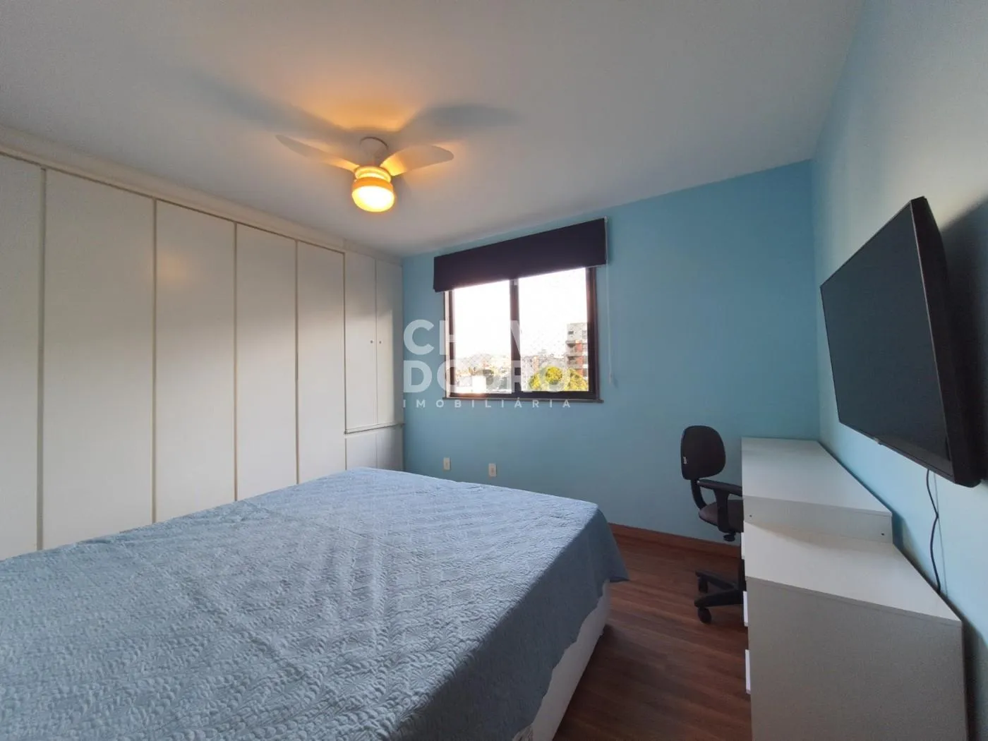 Imagem Apartamento de 2 Quartos (sendo 1 suíte com varanda) + Dependência e 1 Vaga