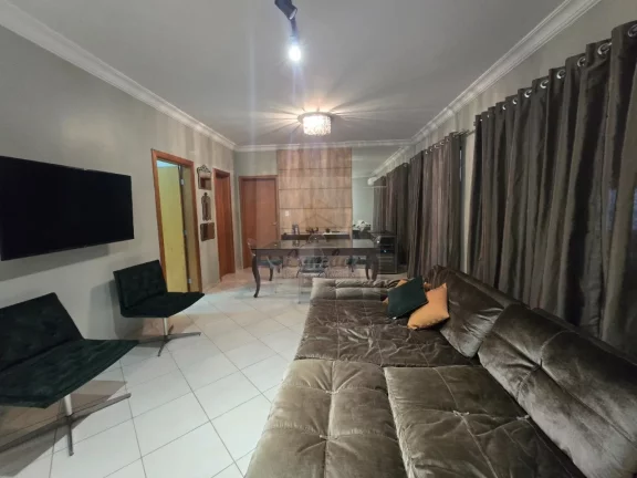 Foto do imóvel Apartamento de Luxo para Locação no Dom Aquino, Cuiabá-MT: 3 Quartos, 3 Suítes, 1 Sala, 4 Banheiros, 2 Vagas, 234m².