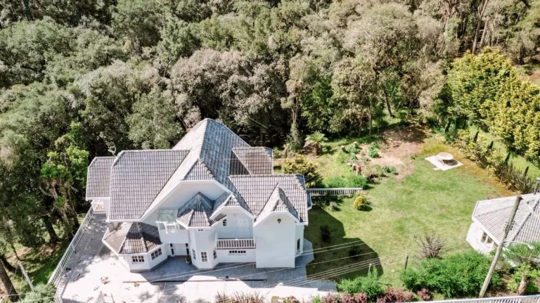 Imagem Casa de Condomínio em Campos do Jordão