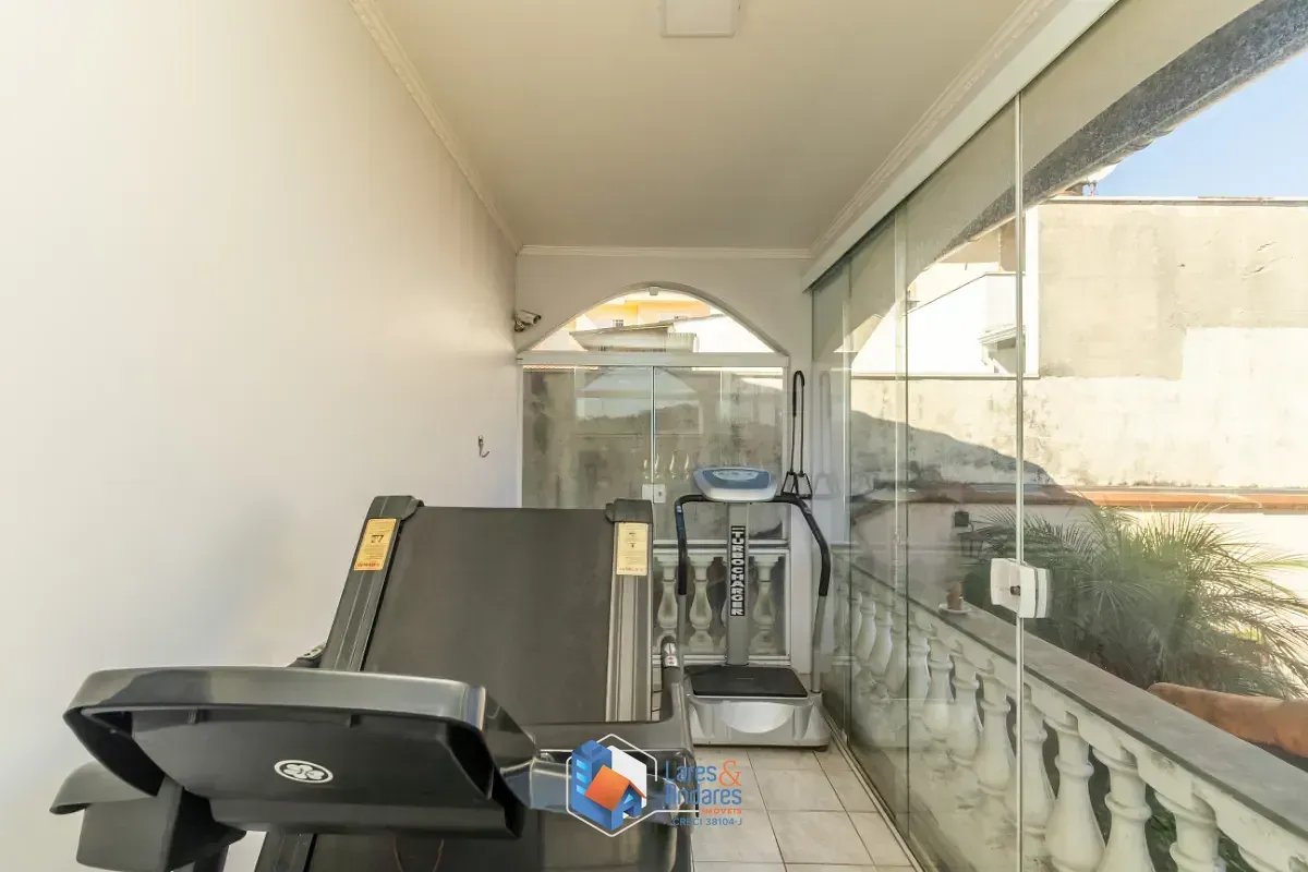Imagem Sobrado para venda em Jardim Vivan com 3 quartos, sendo 1 suíte, 225m²