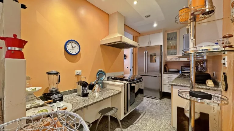Imagem Apartamento à venda Riviera módulo 6 andar alto com quadra de tênis.
