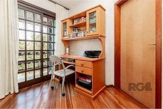 Imagem casa de 260m², bairro Costa e Silva