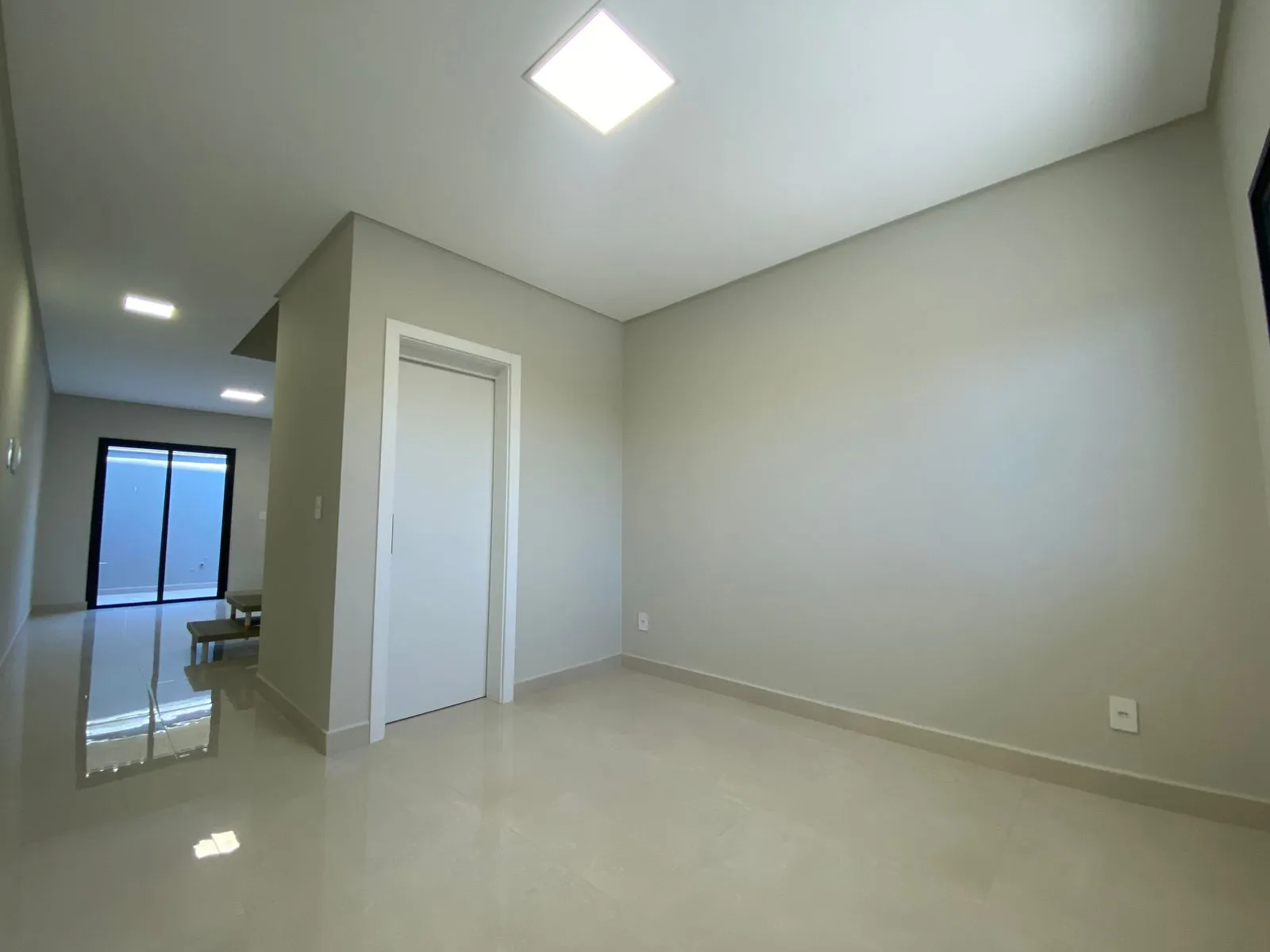 Imagem Casa à venda com 108m2 por R$ 715.000,00