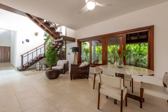 Imagem Vende linda casa em Maresias com 507m², 5 suítes, Litoral norte com acesso privativo à praia.