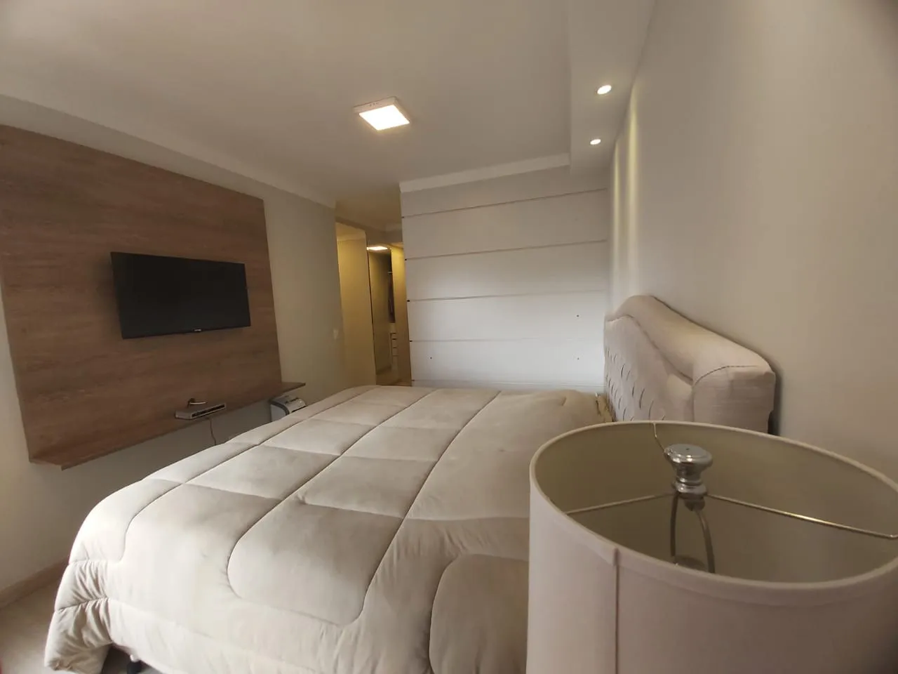 Imagem "Luxuoso Apartamento no Edifício More em Alphaville - 156m² de Conforto e Segurança"