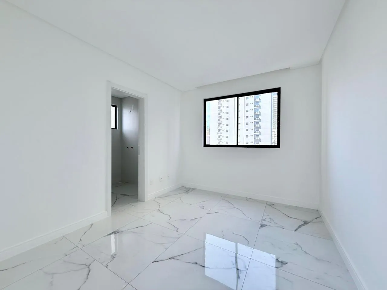 Imagem Apartamento à venda com 130.52m2 por R$ 1.900.000,00