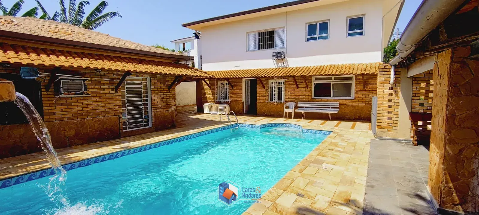 Imagem Sobrado à venda, 710m² com 4 dorm sendo 2 suítes, 8 vagas, casa com edícula, piscina com cascata e churrasqueira - Alto da Lapa