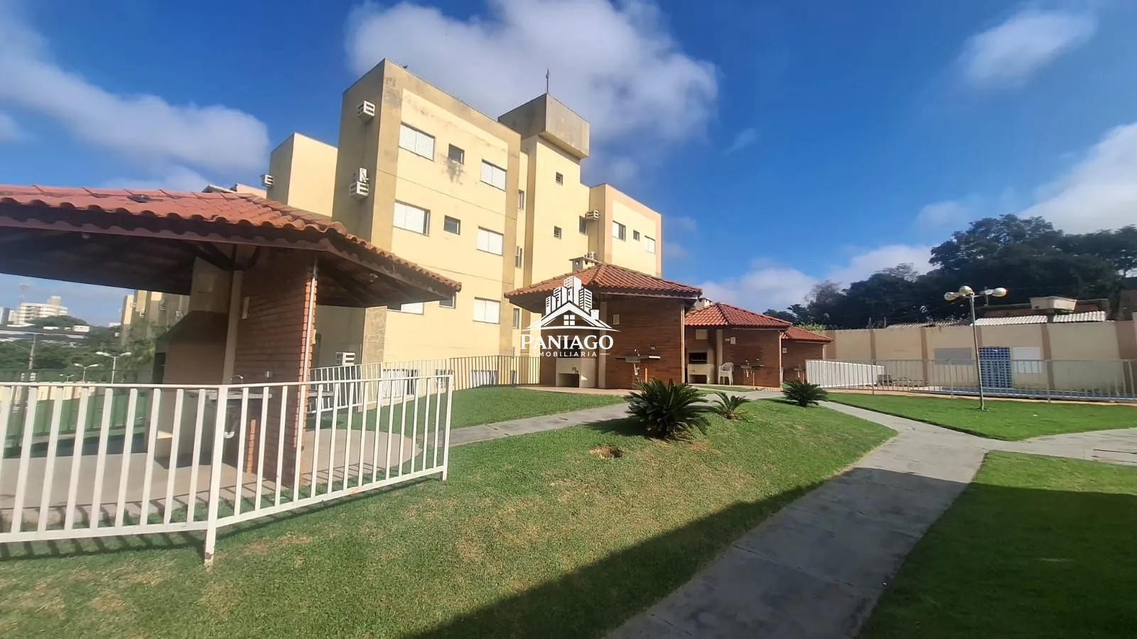 Foto do imóvel Apartamento Térreo com 2 Quartos para Alugar no Condomínio Vila Bella | Despraia