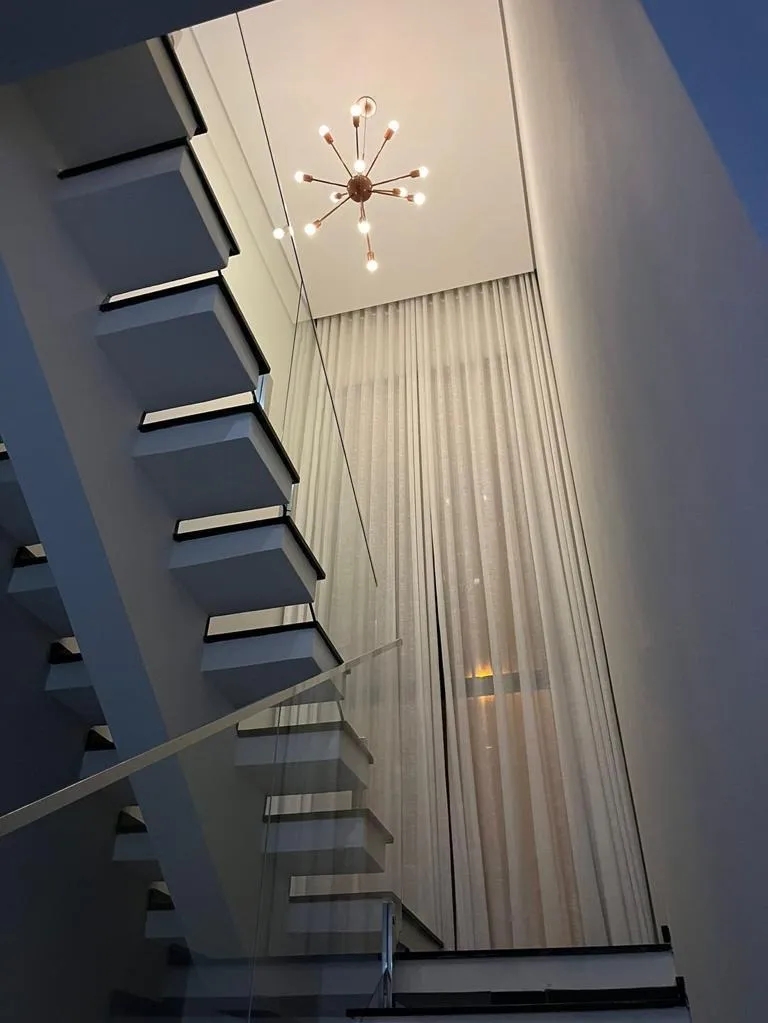 Imagem "Sobrado Exclusivo no Horto Florestal Villagio: Luxo, Espaço e Conforto em Um Só Lugar"