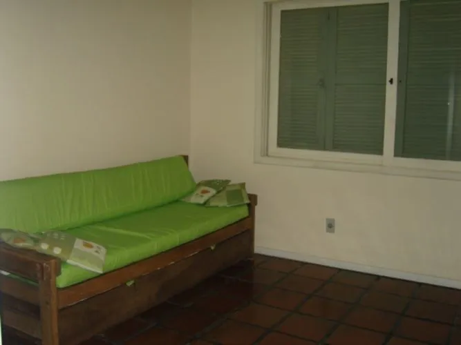 Imagem Casa para Venda - 216m², 3 dormitórios, sendo 1 suites, 2 vagas - Centro