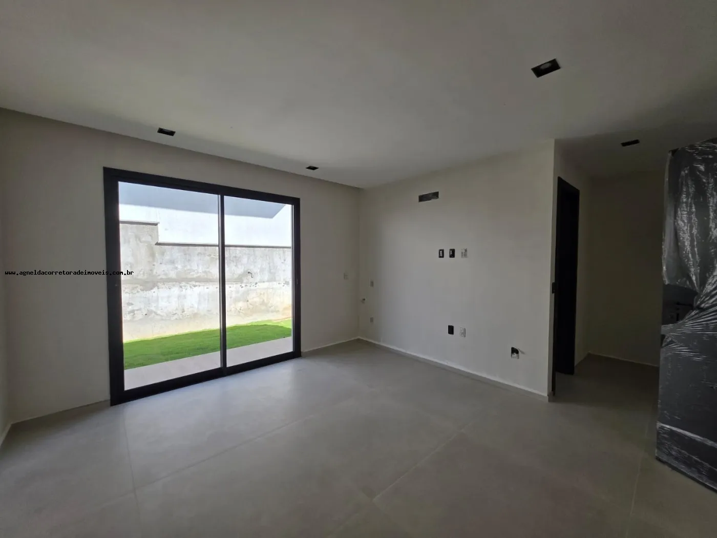 Imagem Casa em Condomínio para Venda em Parnamirim, Pium (Distrito Litoral), 4 dormitórios, 4 suítes, 6 banheiros, 4 vagas