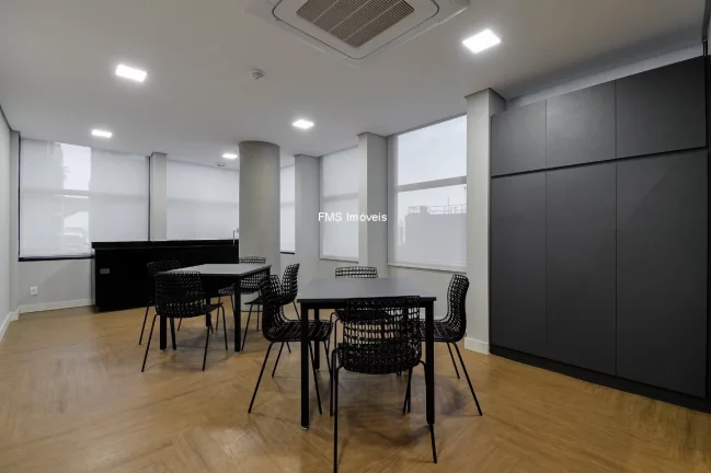 Imagem Conjunto comercial com 225m2 mobiliado na Av. Paulista.