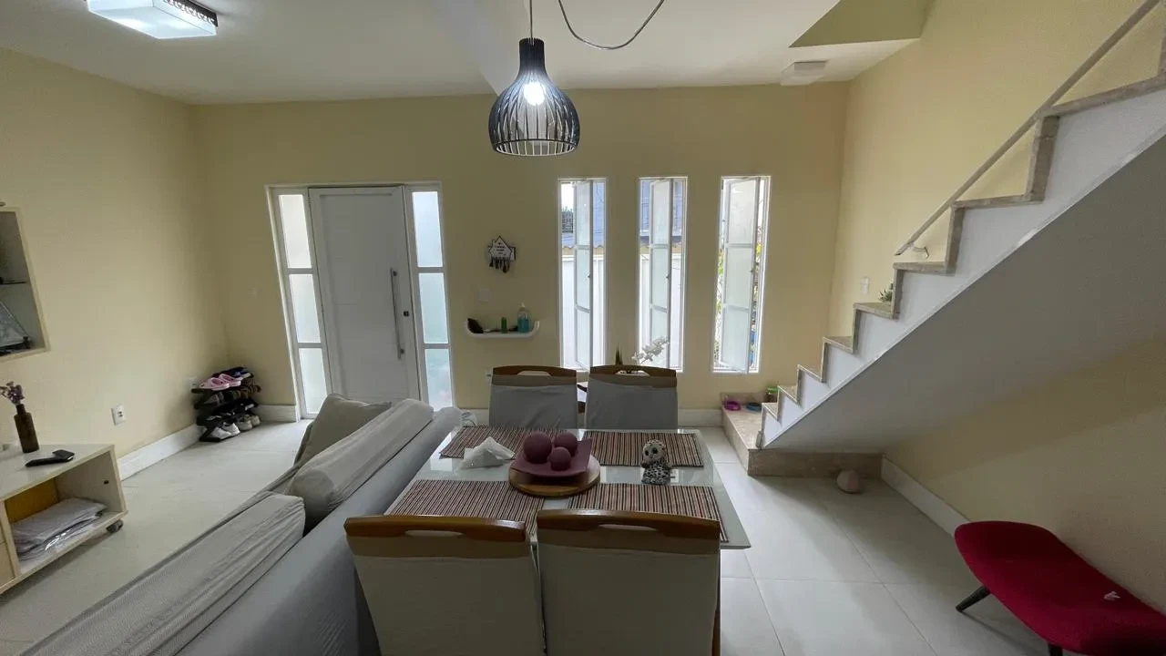Imagem Casa com 2 Quartos à Venda, 80 m² em Vila Valqueire - Rio de Janeiro