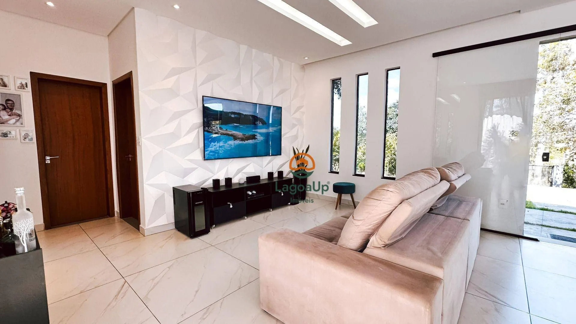 Imagem Casa com 2 dormitórios à venda, 145 m² por R$ 750.000,00 - Condomínio Vale Do Luar - Jaboticatubas/MG