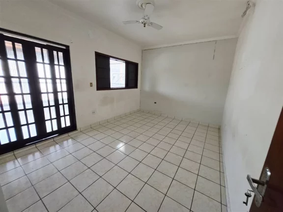 Imagem CASA COM 140 m² - OCIAN - PRAIA GRANDE SP