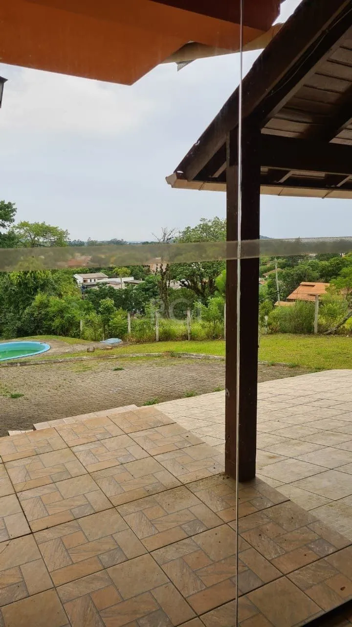 Imagem Sobrado para Venda - 200m², 3 dormitórios, sendo 1 suites, 3 vagas - Belém Novo
