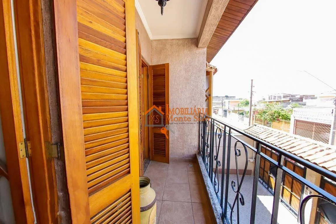 Imagem Sobrado com 4 dormitórios à venda, 267 m² por R$ 949.000,00 - Vila Barros - Guarulhos/SP
