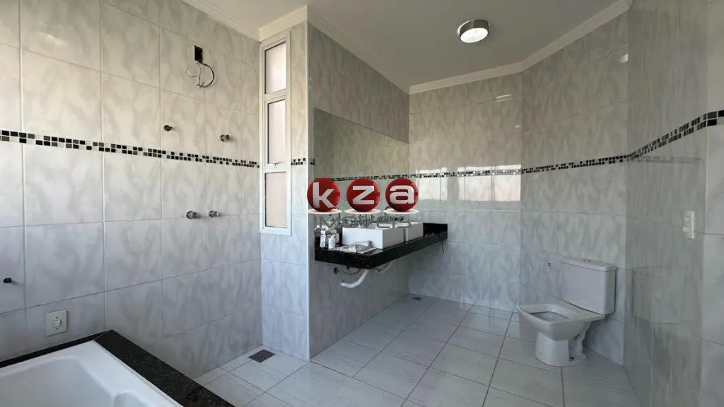 Imagem Venda de Casa de 3 Quartos com Suite em Condomínio Villagio Fiorentino, Valinhos-SP - 241m² - Imperdível!